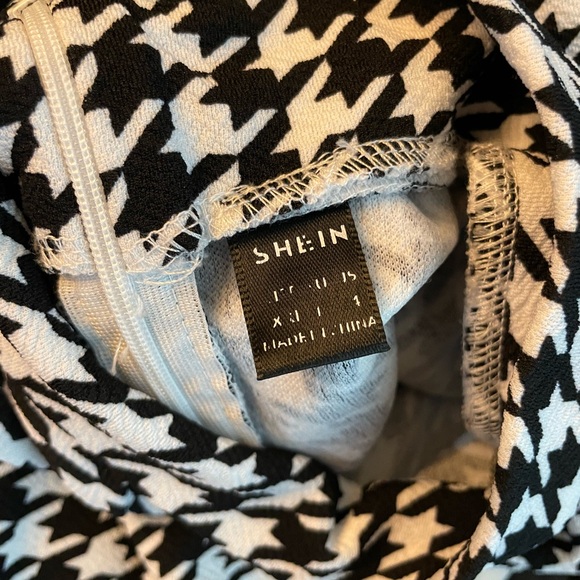 Houndstooth Bodycon Split Hem Dress - Picture 10 of 10